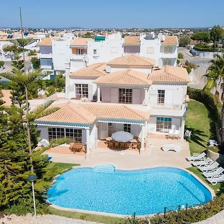 Gale Villa