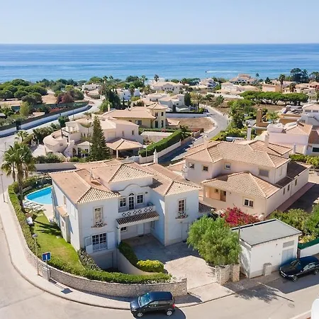 Gale Villa