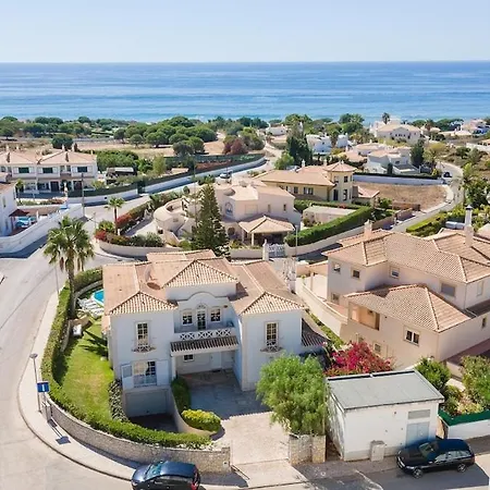 Gale Villa