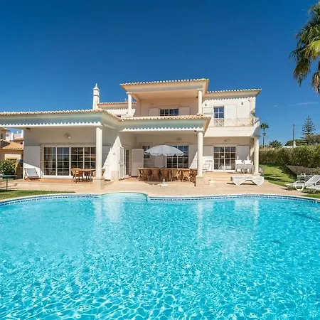 Gale Villa *